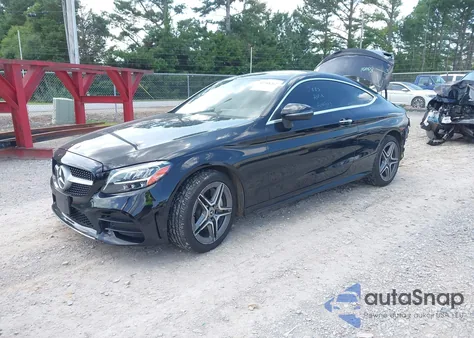 2019 Mercedes-Benz C 300 4Matic z USA, uszkodzony, nr VIN WDDWJ8EB6KF843917